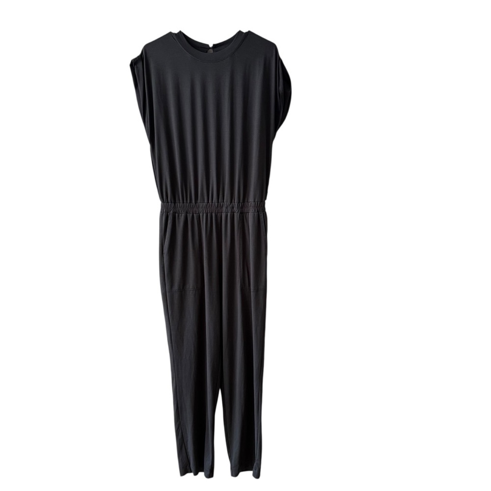 Vuori Short Sleeve Lux Crew Jumpsuit Size M Black Athletic Sporty Athleisure - Picture 11 of 11